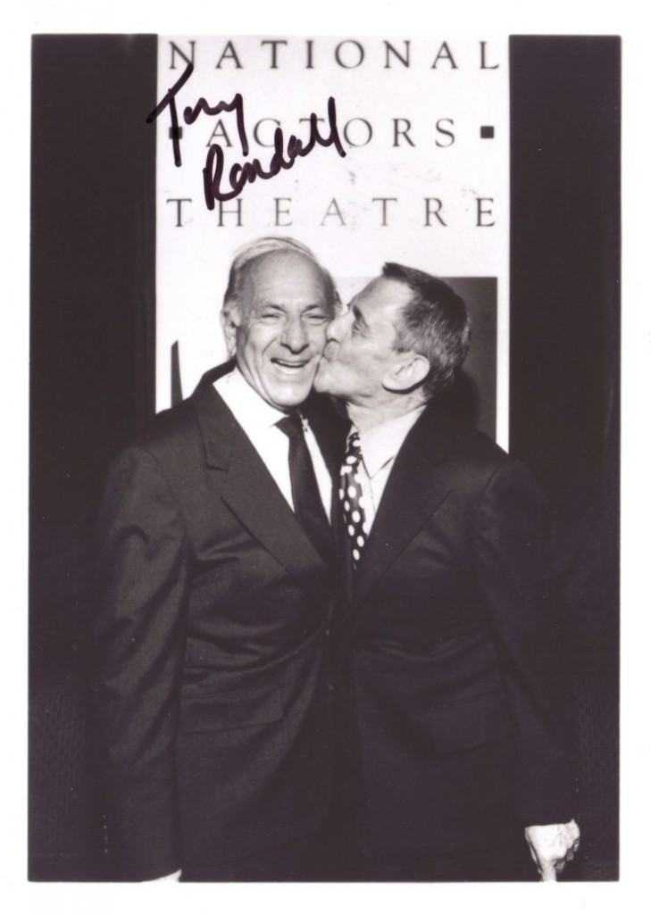 tony Randall and Jack Klugman kissing