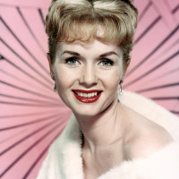 Debbie Reynolds pink